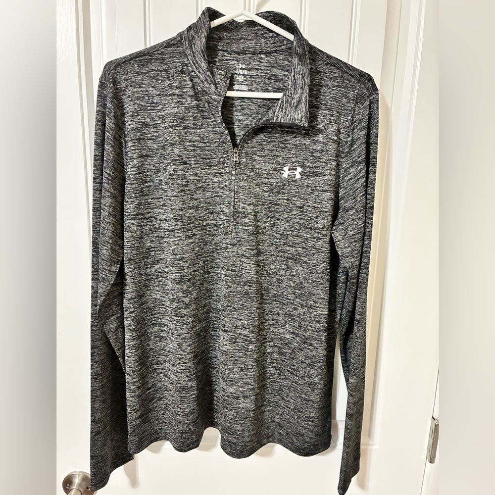 Under Armour Women's Black & White 1/2 zip Long Sleeve Tee - Picture 3 of 6